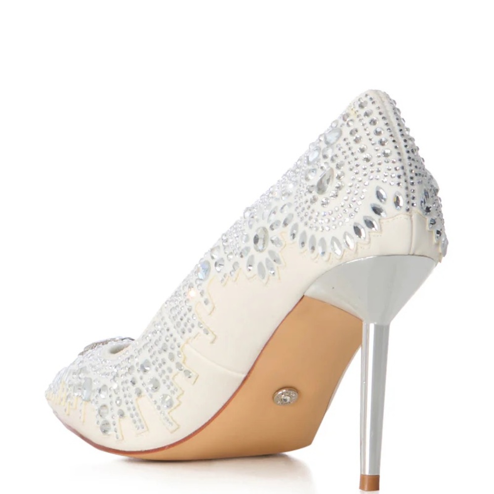 AZALEA WANG Silver & White Embellished Stiletto Pumps - Picture 3 of 5